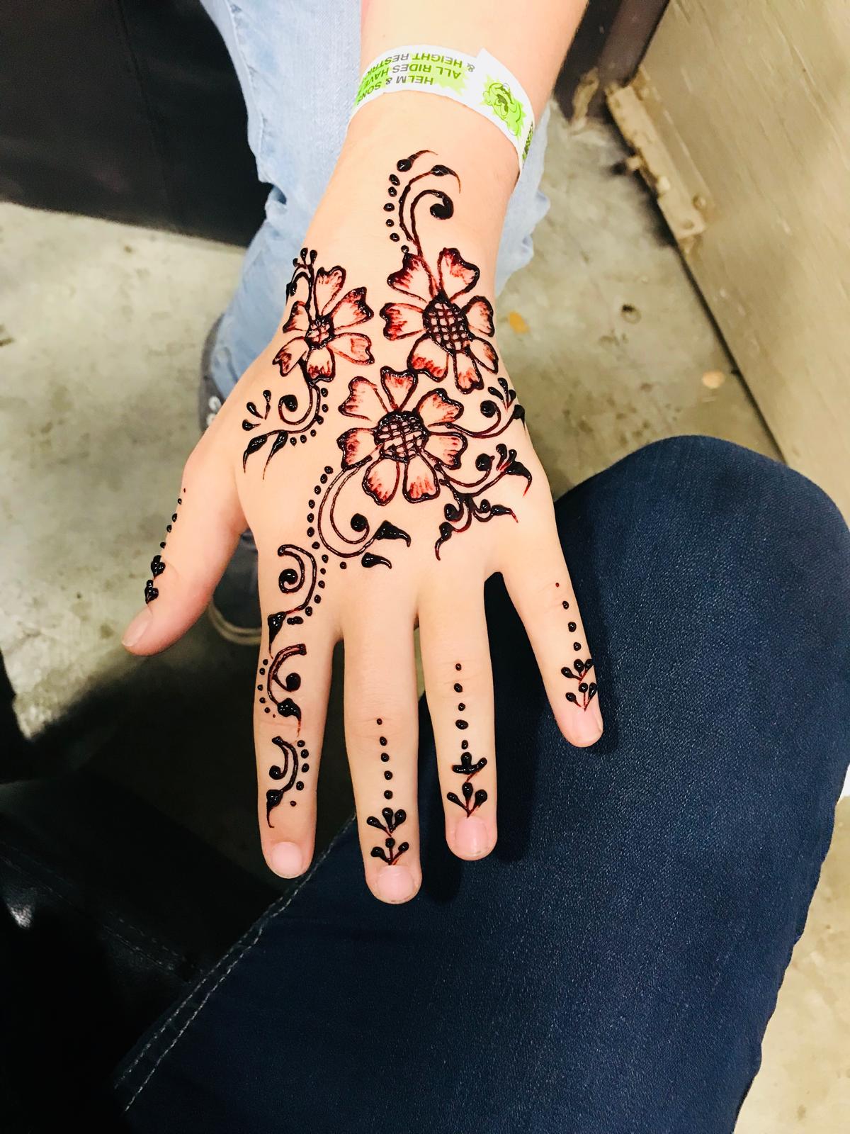 Floral henna